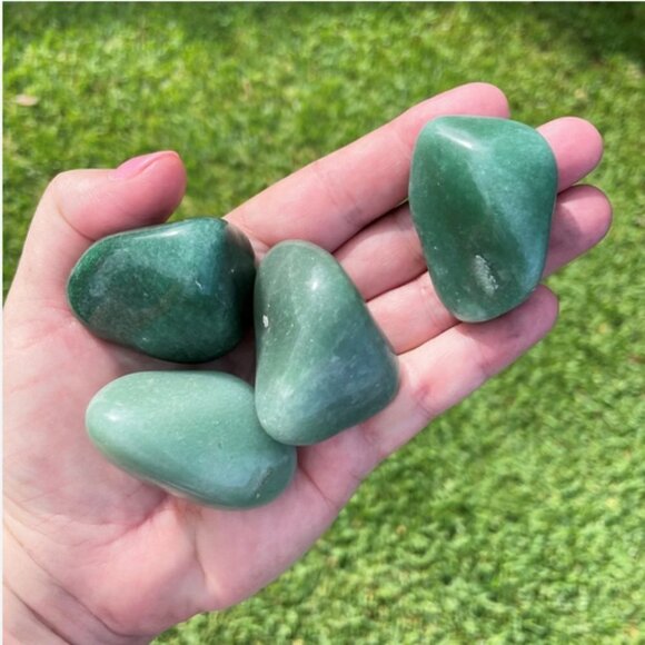 Green Aventurine Gemstones: Wear this Stone for Prosperity, Success & Good Luck - Picture 2 of 8